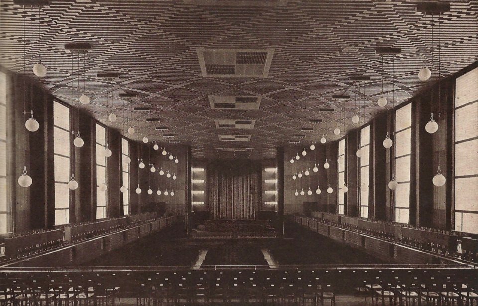 Die Stadthalle, Innenansicht