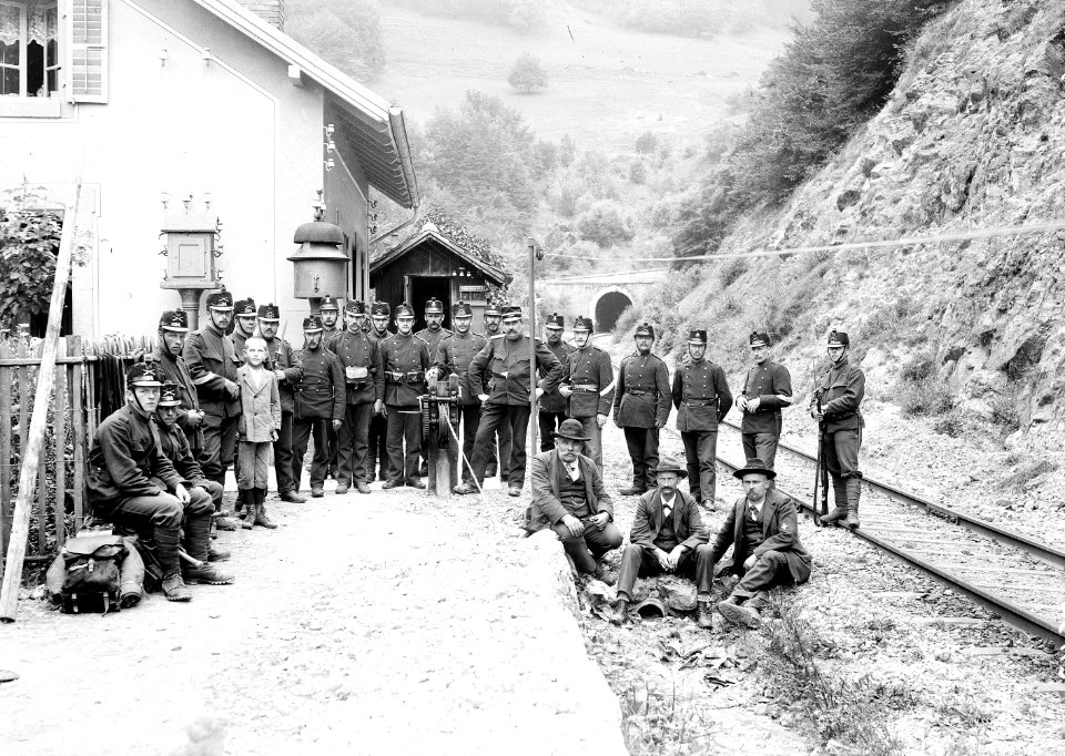 Die Tunnelwache bei St. Ursanne - CH-BAR - 3241643