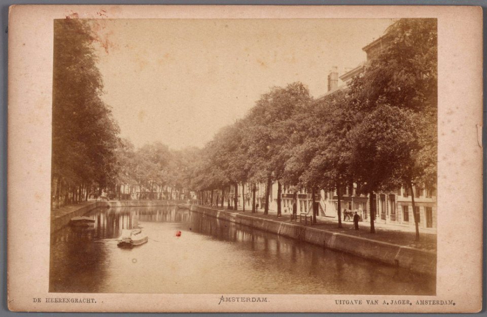 De Bocht van de Herengracht gezien van de Vijzelstraat naar de Nieuwe Spiegelstraat-004