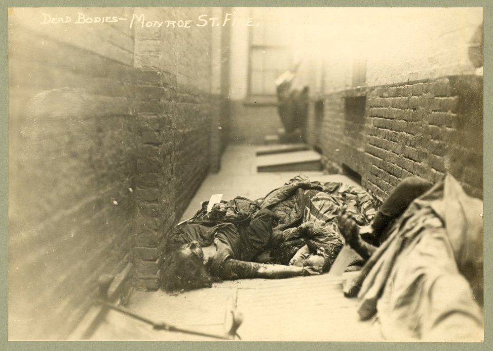 Dead bodies, Monroe St. fire LCCN2005688992
