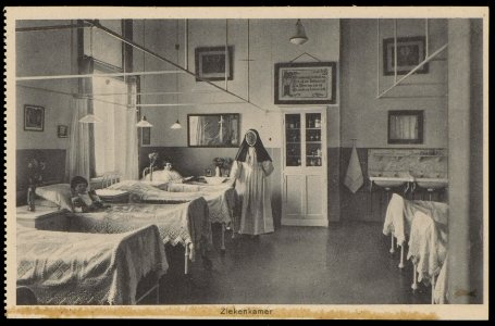 De ziekenkamer van het rooms katholieke Maagdenhuis Spui 21. Uitgave Brinio, Rotterdam, Afb PBKD00354000036