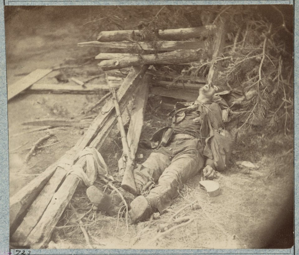 Dead Confederate soldier LCCN2012647824