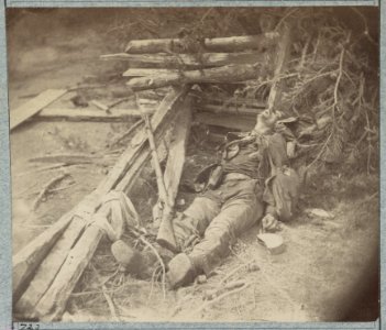 Dead Confederate soldier LCCN2012647824