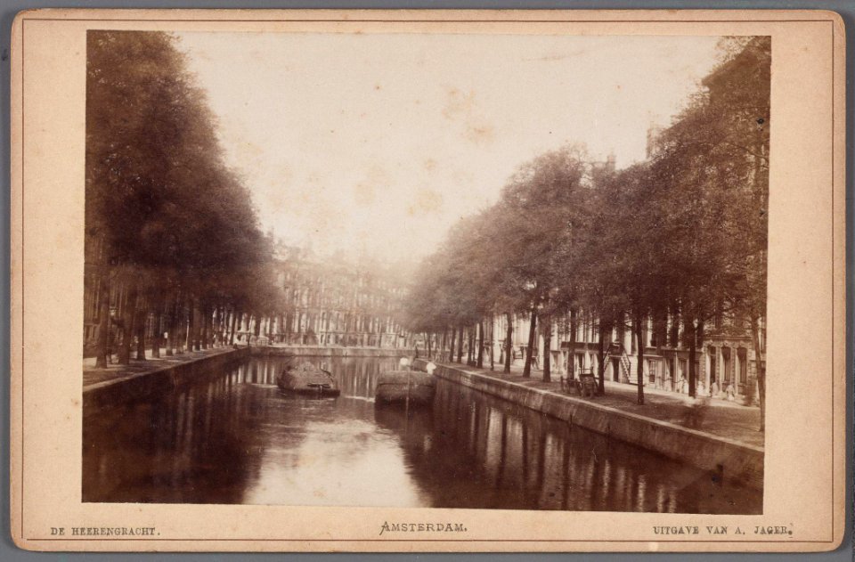 De Bocht van de Herengracht gezien van de Vijzelstraat naar de Nieuwe Spiegelstraat-003