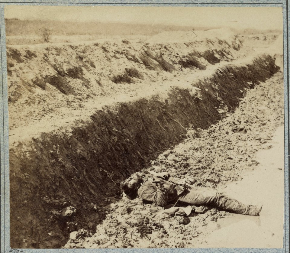 Dead Confederates in the trenches of Fort Mahone, April 3, 1865 LCCN2012647830