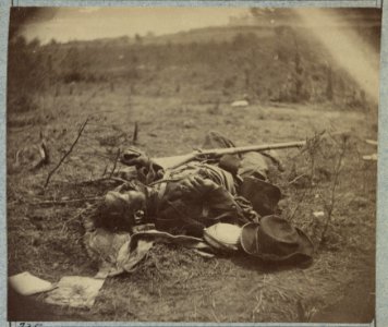 Dead Confederate soldier LCCN2012647825