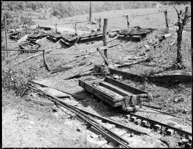 Debris around abandoned tipple of mine which exploded last December. Kentucky Straight Creek Coal Company, Belva... - NARA - 541216
