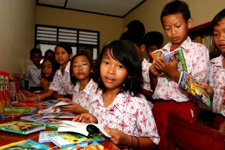 Decentralized Basic Education in Indonesia