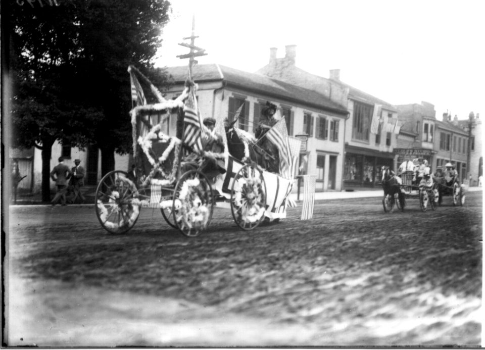 Decorated horse-drawn wagon in Oxford Fourth of July parade 1912 (3200518742)