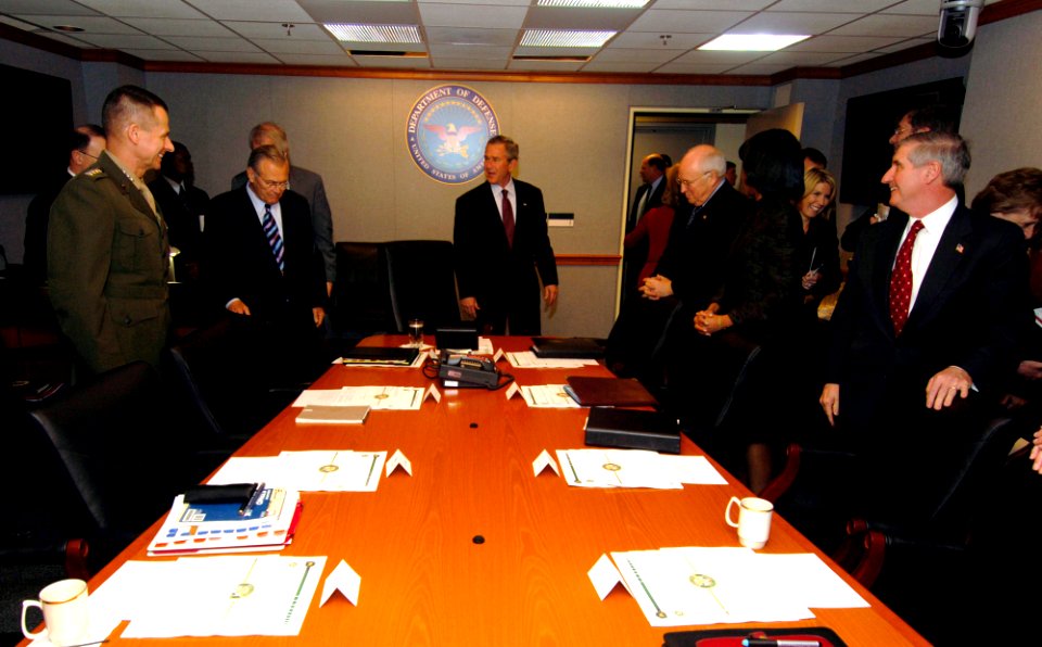 Defense.gov News Photo 060104-N-0696M-014