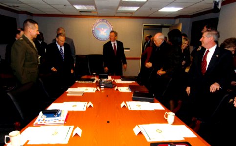Defense.gov News Photo 060104-N-0696M-014