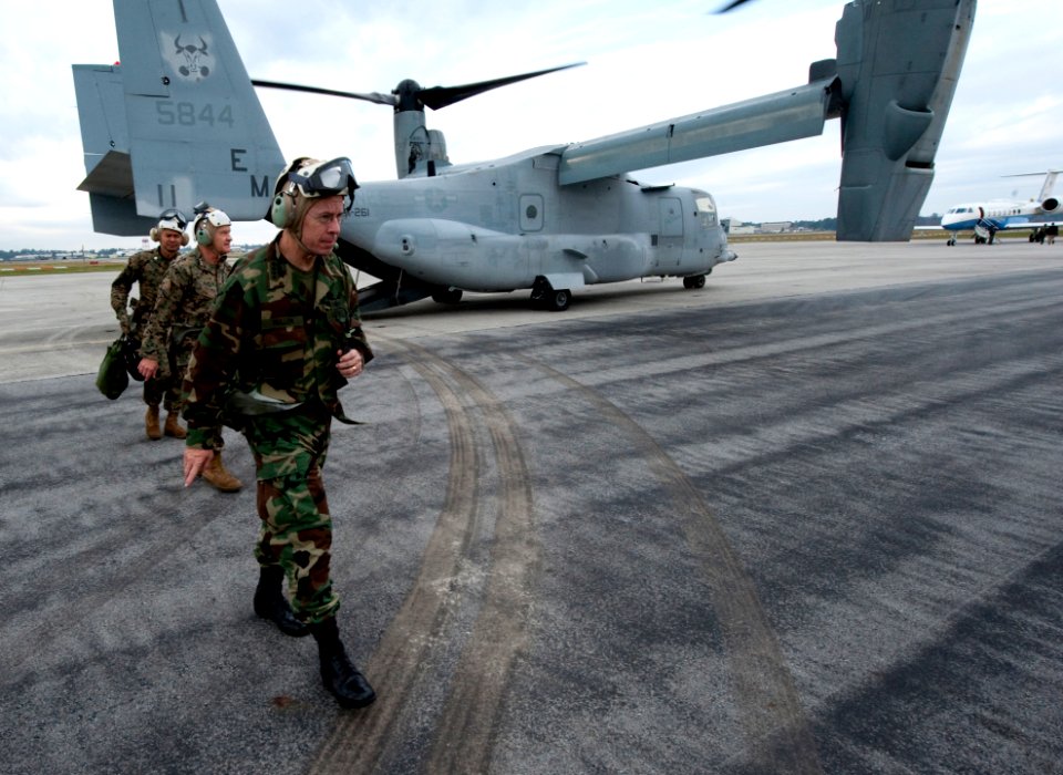 Defense.gov News Photo 091207-N-0696M-434