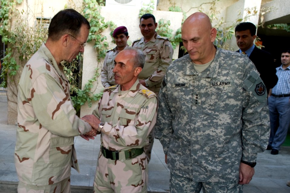Defense.gov News Photo 100727-N-0696M-190 - Chairman of the Joint Chiefs of Staff Adm. Mike Mullen U.S. Navy and Commanding General U.S. Forces Iraq Gen. Raymond T. Odierno bid farewell to