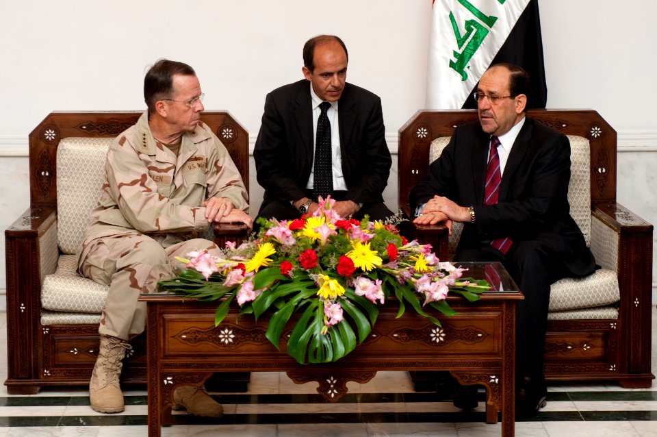 Defense.gov News Photo 100727-N-0696M-259 - Chairman of the Joint Chiefs of Staff Adm. Mike Mullen U.S. Navy visits Baghdad Iraq on July 27 2010. Mullen s final stop in Iraq wraps up the