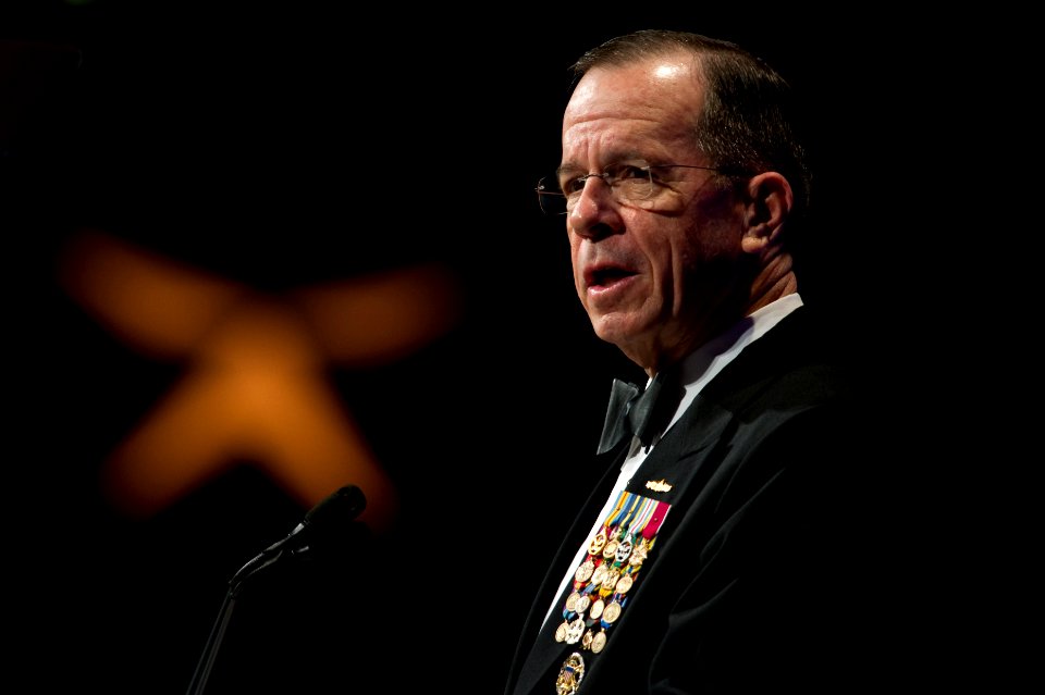 Defense.gov News Photo 101007-N-0696M-161 - Chairman of the Joint Chiefs of Staff Adm. Mike Mullen U.S. Navy addresses audience members at the USO Gala at the Marriott Wardman Park Hotel in