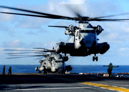 Defense.gov News Photo 101122-N-5538K-114 - A U.S. Marine Corps CH-53E Sea Stallion helicopter assigned to Marine Medium Helicopter Squadron 262 takes off from the flight deck of the