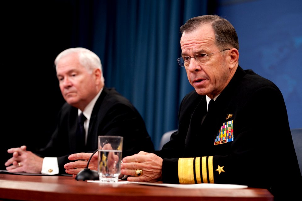 Defense.gov News Photo 101130-N-0696M-066 - Secretary of Defense Robert M. Gates and Chairman of the Joint Chiefs of Staff Adm. Mike Mullen U.S. Navy conduct a press briefing in the