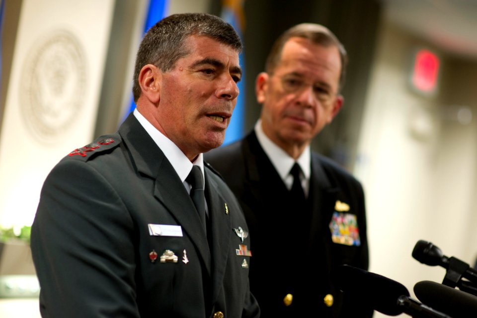Defense.gov News Photo 101117-N-0696M-105 - Chairman of the Joint Chiefs of Staff Adm. Mike Mullen U.S. Navy and Israeli Chief of Defense Lt. Gen. Gabi Ashkenazi address the media during a