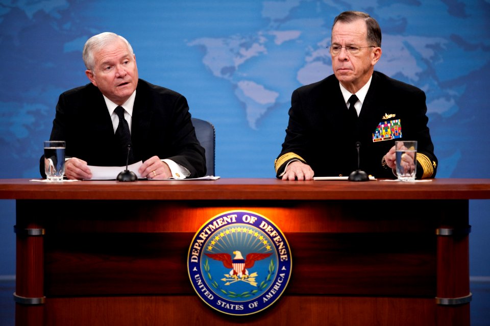 Defense.gov News Photo 101130-N-0696M-048 - Secretary of Defense Robert M. Gates and Chairman of the Joint Chiefs of Staff Adm. Mike Mullen U.S. Navy conduct a press briefing in the