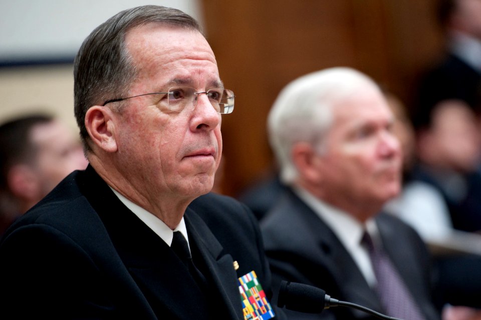 Defense.gov News Photo 110216-N-TT977-109 - Chairman of the Joint Chiefs of Staff Adm. Mike Mullen Secretary of Defense Robert M. Gates and Under Secretary of Defense for Comptroller Robert
