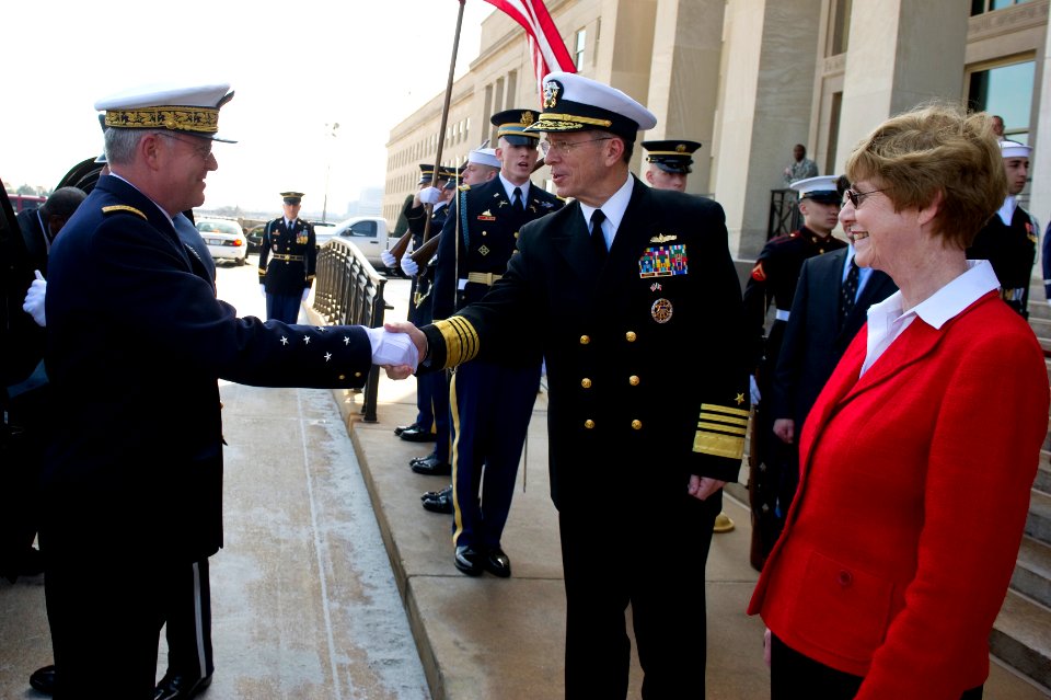 Defense.gov News Photo 110218-N-TT977-027 - Chairman of the Joint Chiefs of Staff Adm. Mike Mullen U.S. Navy and his wife Deborah welcome French Chief of the Armed Forces General Staff Adm