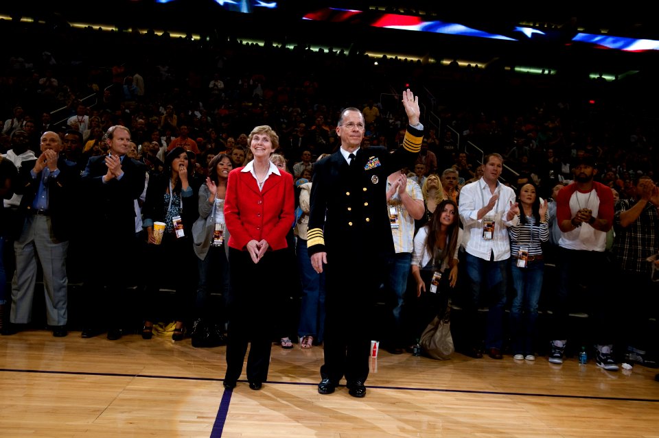 Defense.gov News Photo 110310-N-TT977-420 - Chairman of the Joint Chiefs of Staff Adm. Mike Mullen and his wife Deborah are honored during a Phoenix Suns timeout at Sun Stadium in Phoenix