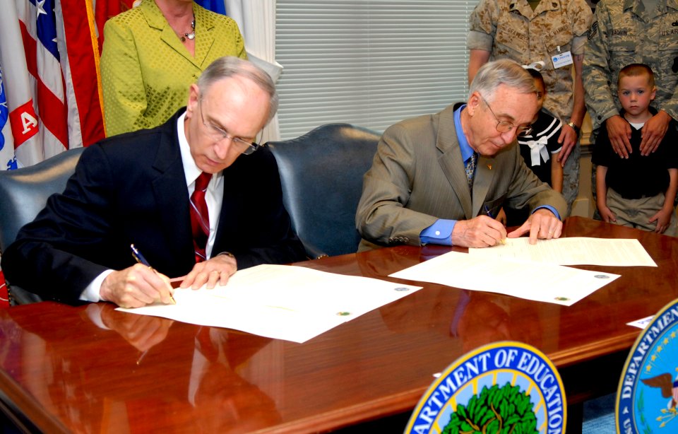 Defense.gov photo essay 080625-N-2855B-043