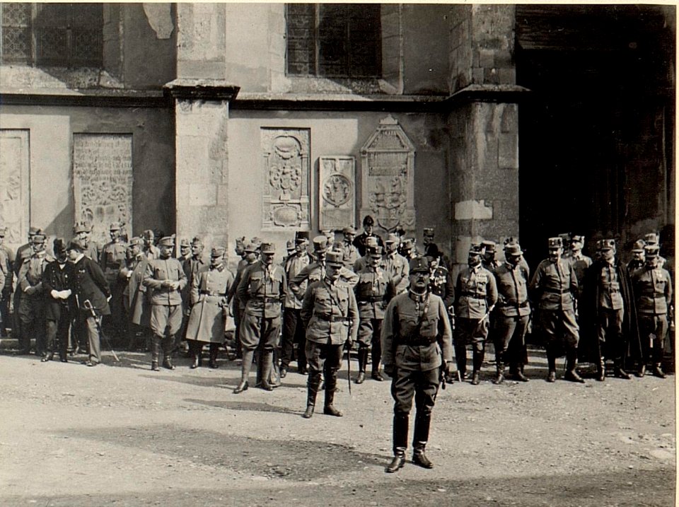 Defilierung der Stabskompagnie. Aufgenommen am 18.August 1916. (BildID 15479908)