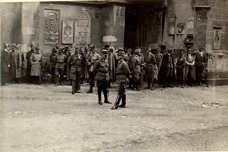 Defilierung der Stabskompagnie. Aufgen. am 18. August 1916. (BildID 15479901)