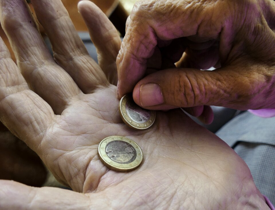 Pension pensioner pay