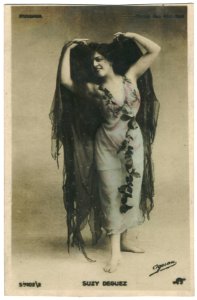 DEGUEZ, Suzy Herradura flechada. 502-2. Danse des cheveux, at Parisiana. Photo Ogerau