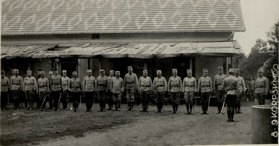 Dekorierung des Korps Generalstabschef Obst.v.KRAMMER in Dobropol im Juni 1915. (BildID 15540412)