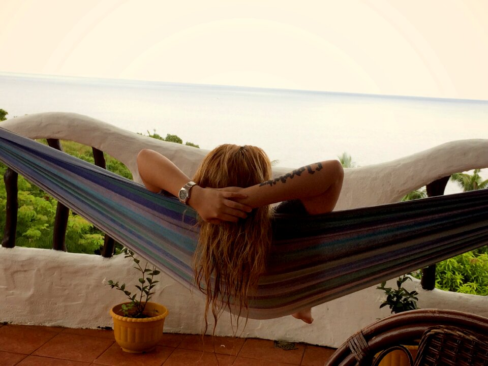 Filipina hamac porch