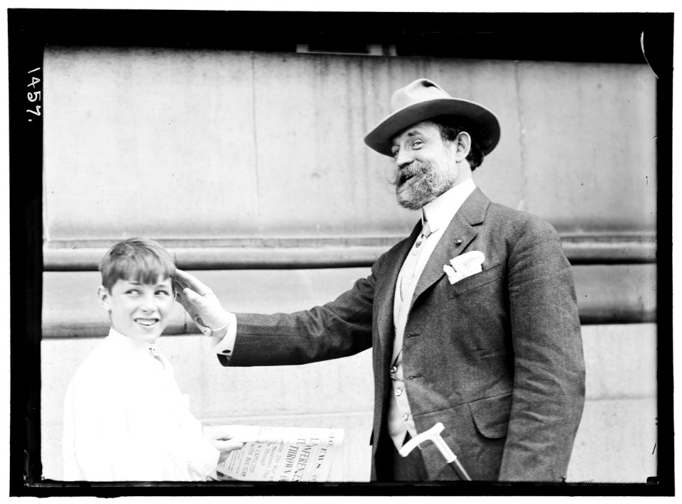 DEMOCRATIC NATIONAL CONVENTION. LEWIS, JAMES HAMILTON, REP. FROM WASHINGTON, 1897-1899; SENATOR FROM ILLINOIS, 1913-1919, 1931- LCCN2016863879