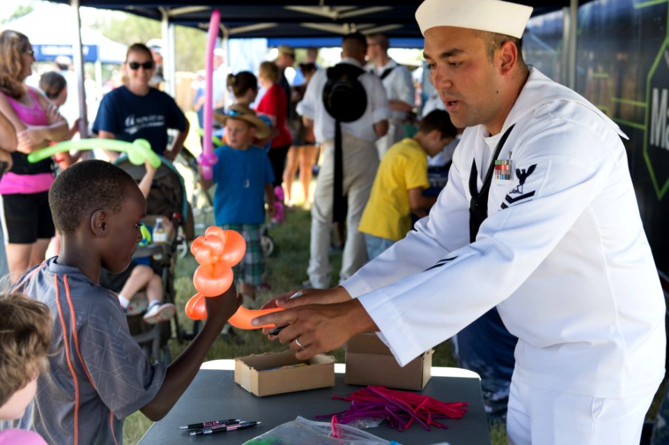 Demonstration for Cheyenne Navy Week 150718-N-JY507-079