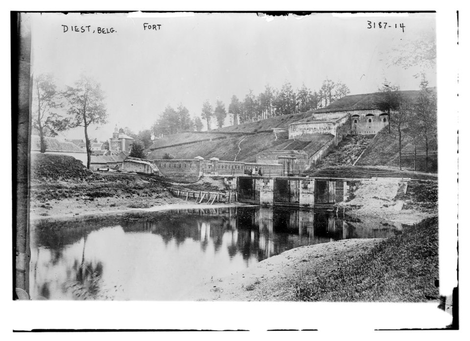 Diest, Belg. (i.e., Belgian Fort) LCCN2014697031