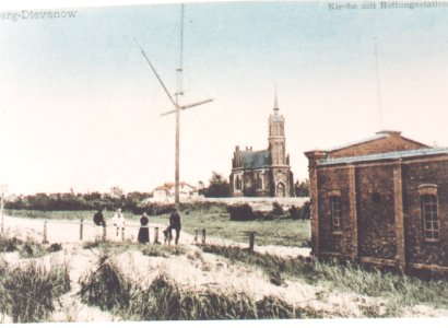 Dievenow - Kirche mit Rettungsstation