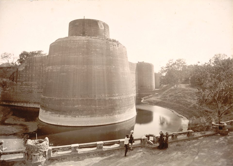 Dig Fort in Rajasthan in the 1890s