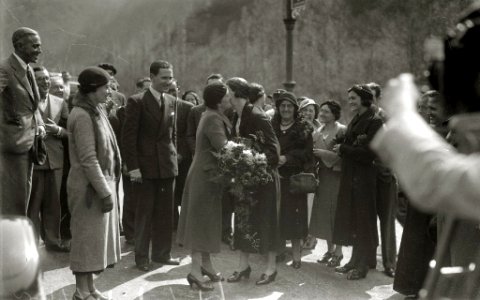 Diferentes personalidades en las Jornadas de Confraternidad Vasco-Catalana-Gallega, entre las se encuentran Juan Olasagasti, Buenaventura Elizondo, Telesforo Monzon, Teodoro Hernandorena,... (4 de 20) - Fondo Car-Kutxa Fototeka