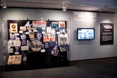 DIG13766-026 - Ladies and Gentlemen... the Beatles! exhibit at LBJ Presidential Library, Austin, TX, 2015-06-23 16.20.32