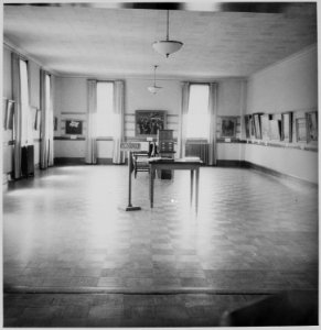 Dillard University, Harmon exhibit - NARA - 559220