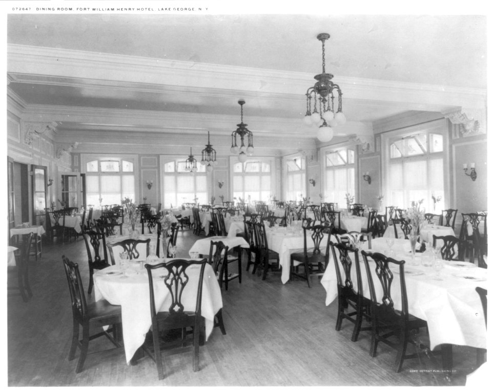 Dining room, Fort William Henry Hotel, Lake George, New York LCCN2016651329