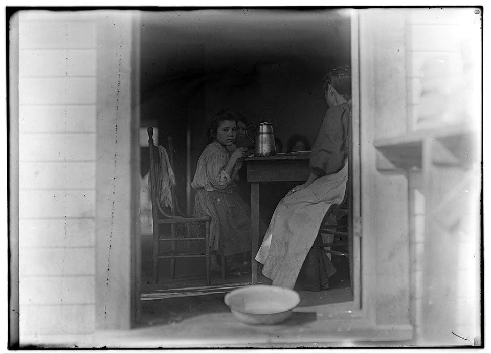 Dinner time. Family of Mrs. A. J. Young, Tifton, Ga. LOC nclc.05396