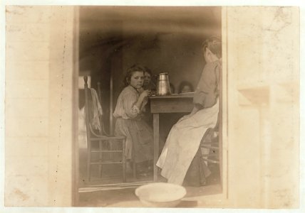 Dinner time. Family of Mrs. A. J. Young, Tifton, Ga. LOC nclc.05396