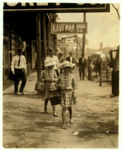Dinner Toters, Columbus, Ga. LOC cph.3a01141