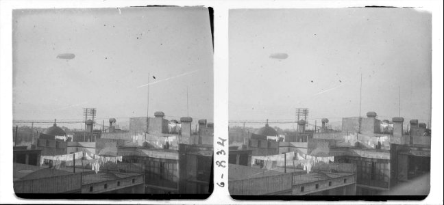 Dirigible a l ' enterrament dels marins