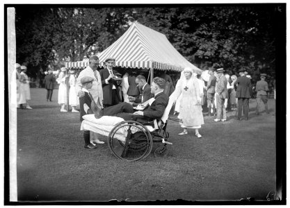 Disabled Vets reception at White House, (6-7-22) LCCN2016846457