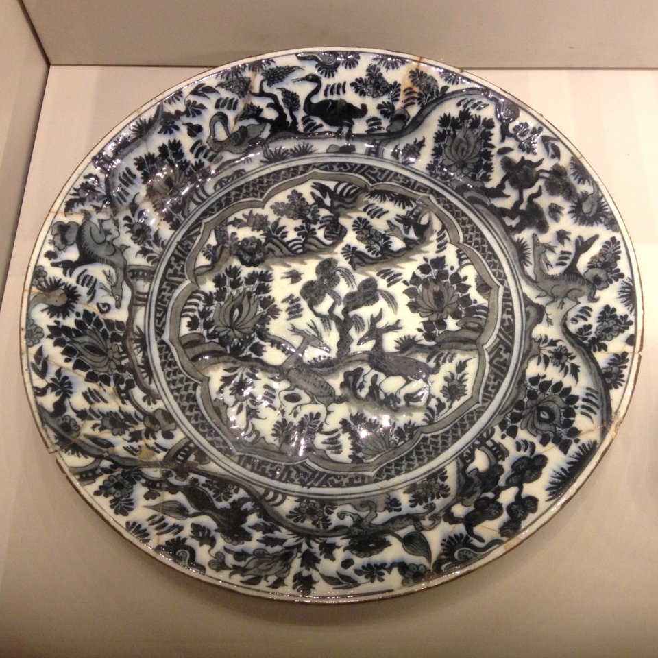 Dish in the blue-and-white Chinese style - IMJ 87.156.235