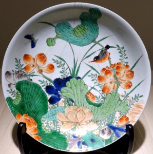 Dish with flower and bird design, China, Jingdezhen kiln, Qing dynasty, Kangxi period, 1662-1722, overglaze enamels and gold - Matsuoka Museum of Art - Tokyo, Japan - DSC07226 photo