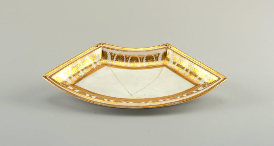 Dish, ca. 1810 (CH 69117217) photo